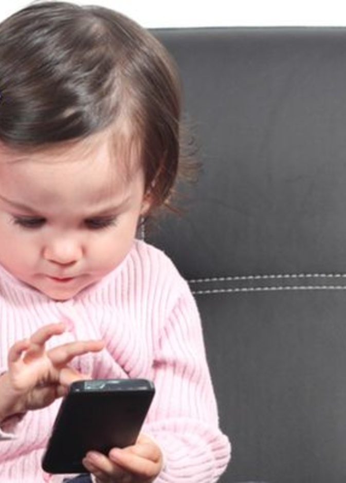 عدد ساعات استخدام الجوال للاطفال
