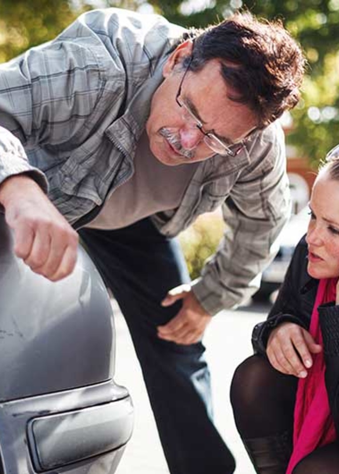 استعيني بميكانيكي سيارات محترف لفحص السيارة