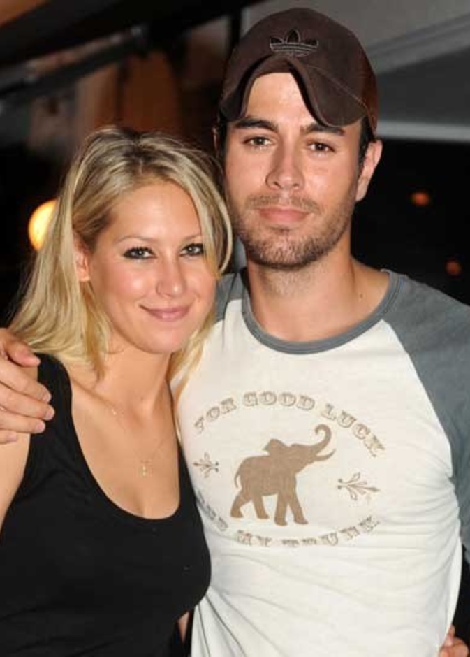 إنريكي إجليسياس يستقبل مولودته الثالثة