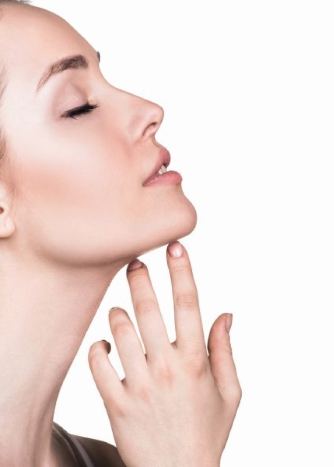 تعرفي الى طريقة استخدام ماسك البيض لشد تجاعيد الرقبة