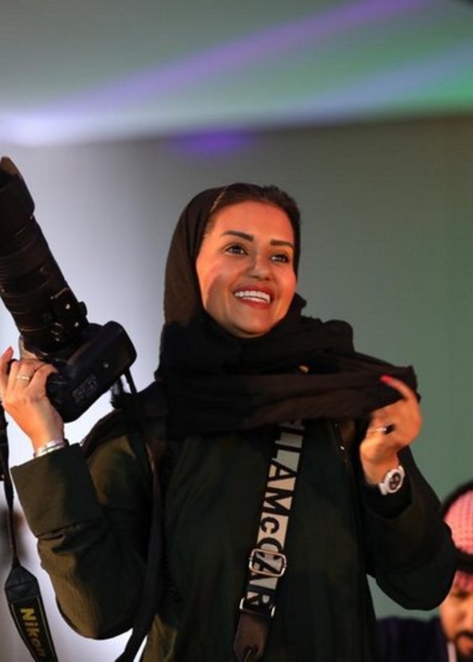 المصورة أماني القحطاني تحصد 3 أوسمة شرفية عالمية بمسابقة بوكا باي 2020 بمقدونيا 