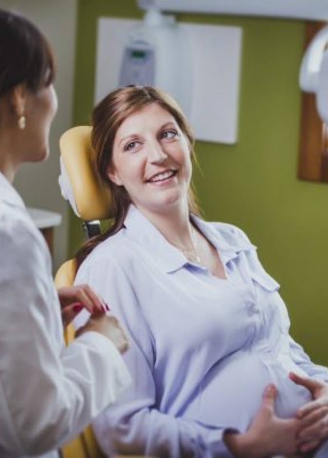 العلاقة بين سلامة أسنان الحامل وصحة الجنين