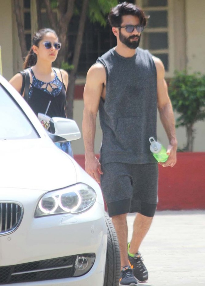 ميرا راجبوت تتدرب على رياضة رفع الأثقال