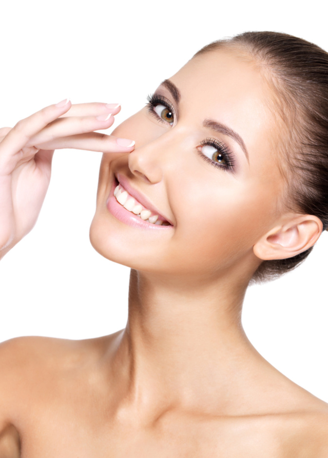 استخدمي وصفات من الثوم للتخلص من الرؤوس السوداء