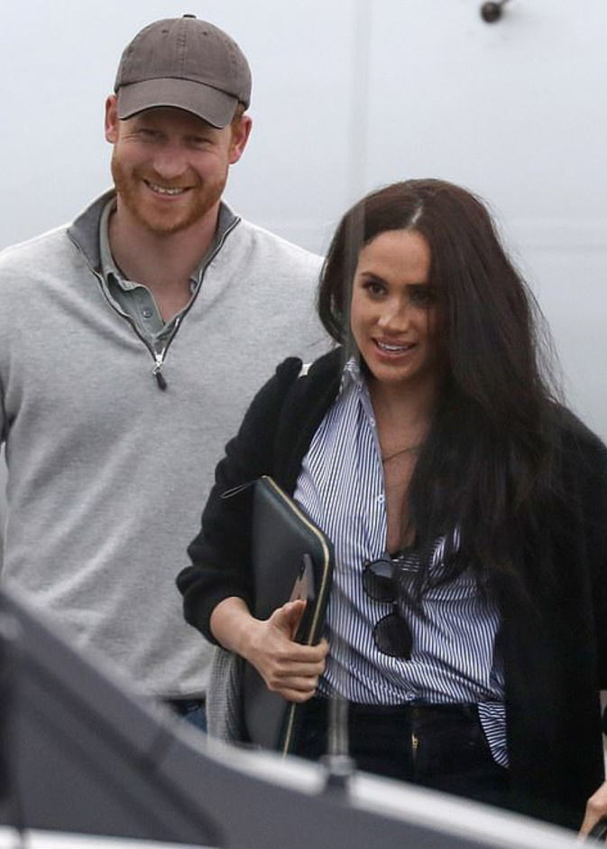 بريطانيون يقترحون أسماء ساخرة للعلامة التجارية الجديدة للزوجين ساسيكس