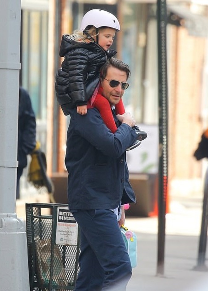 برادلي كوبر و ابنته