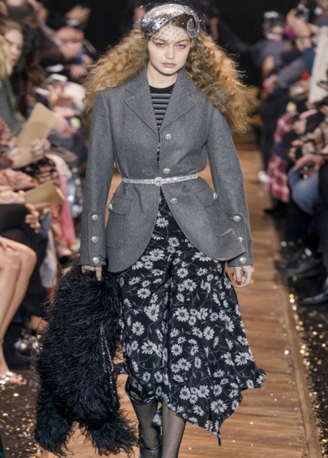 البلايزر الرسمية الرائجة هذا الشتاء وابرز النصائح لتنسيقها من Alexander McQueen