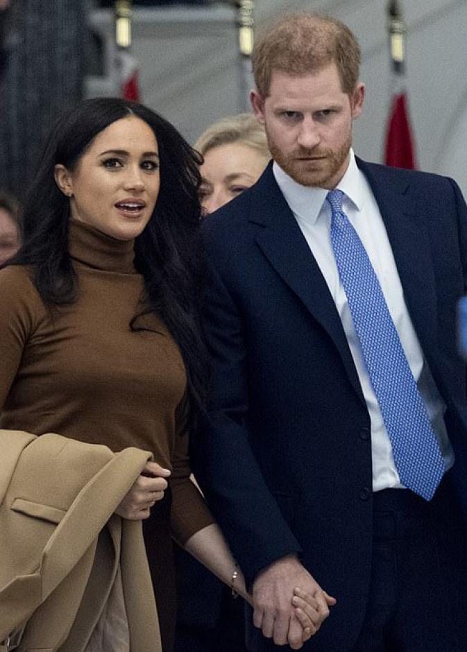 ميغان ماركل عن أزمتها وزوجها مع القصر "نشعر بالإهانة"