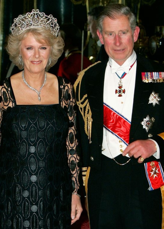 هل ستصبح كاميلا زوجة الأمير تشارلز ملكة بريطانيا القادمة؟