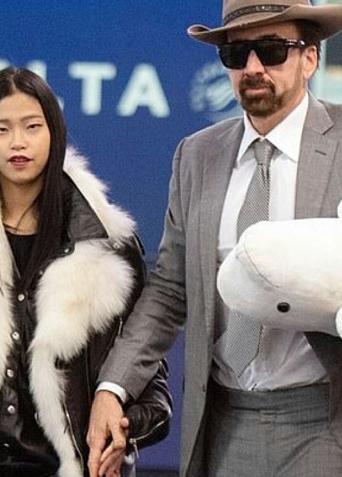 نيكولاس كيدج و حبيبته 