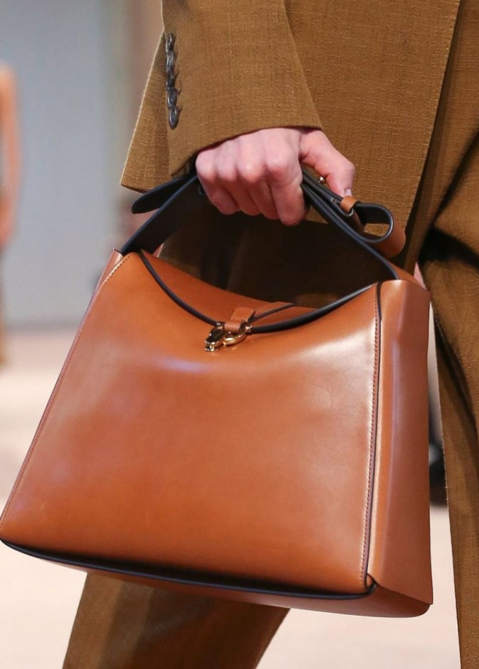 حقيبة يد مطرزة من Salvatore Ferragamo