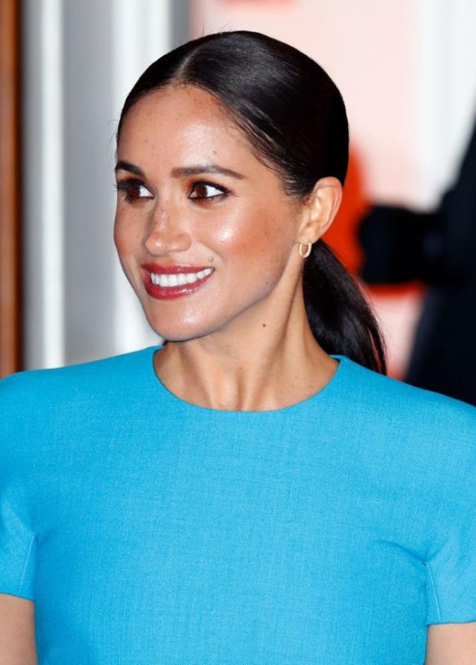 حرصت ميغان ماركل meghan markleأن تكون إطلالاتها الجمالية مختلفة عن الاطلالات السابقة خصوصاً من ناحية المكياج البرونزي القوي