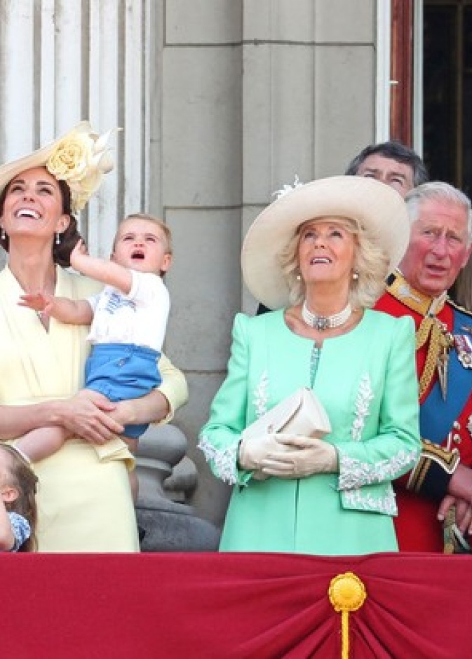 أفراد العائلة المالكة البريطانية يحتفلوا باليوم العالمي للمرأة على الانستقرام