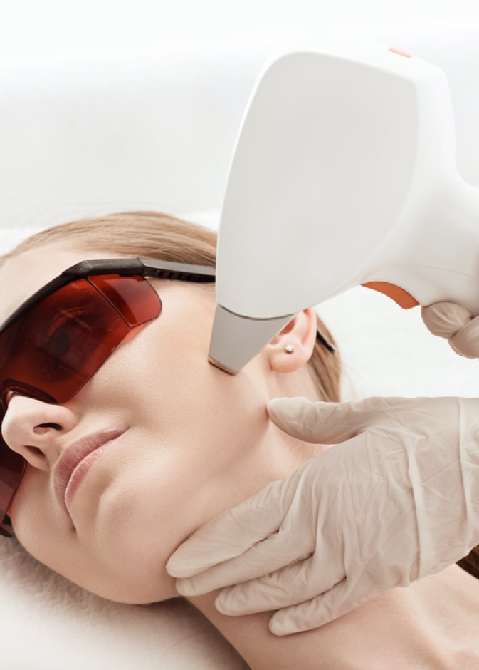 عملية علاج الندوب تجميلياً