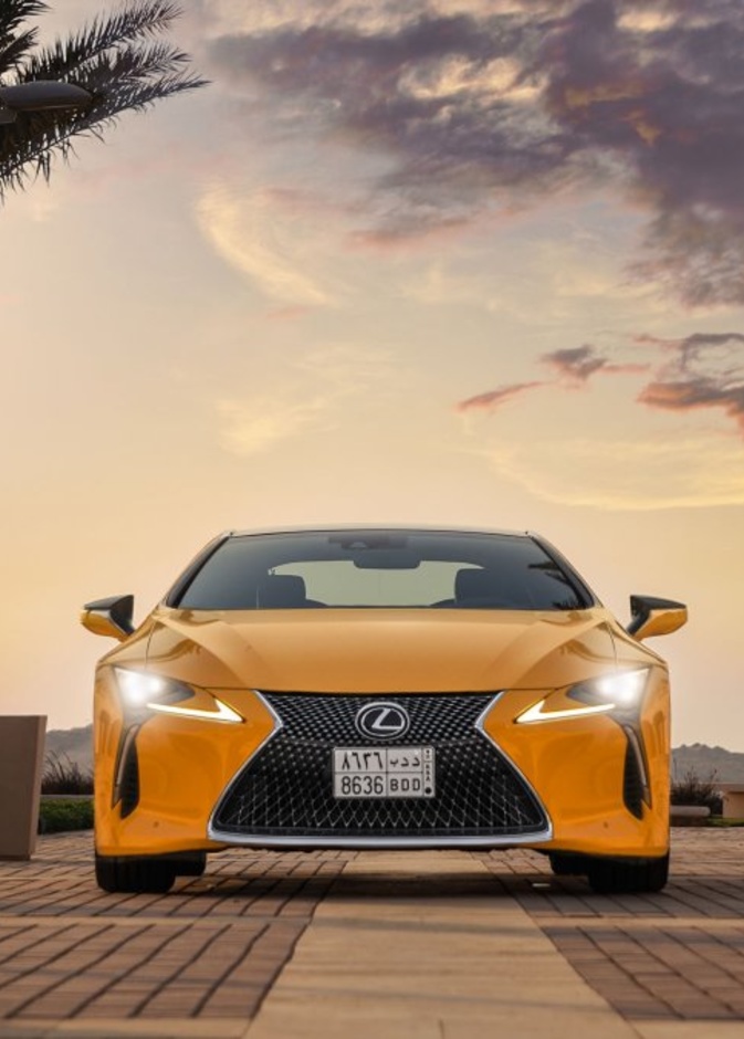 سيارة لكزس LC 500 كوبيه الجديدة أداء عالي وتصميم أنيق