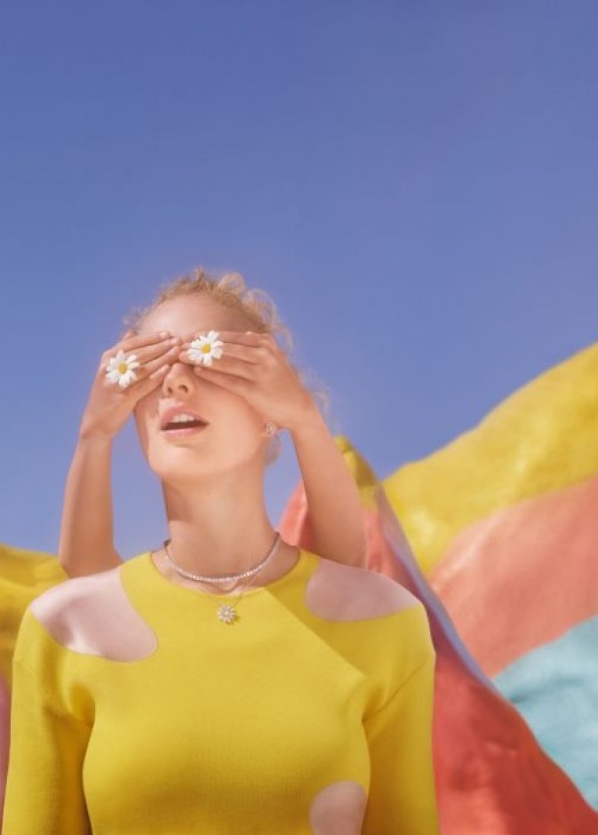 بيوم الأم.. Swarovski تحتفي بالحب الأمومي