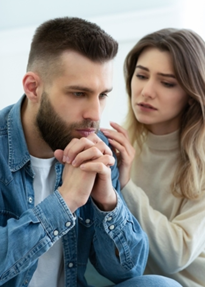 كيف تجعل المرأة زوجها يخبرها بجميع مشاكله بارتياح