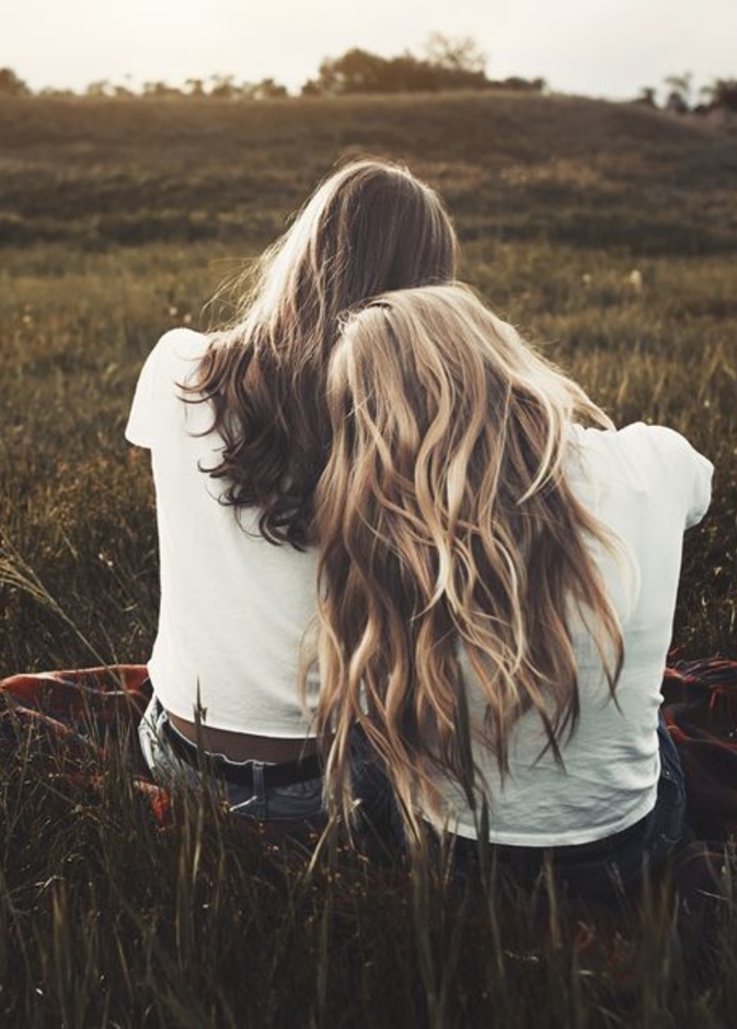  من هم الابراج الاكثر توافقا مع برج الحوت في الصداقة؟