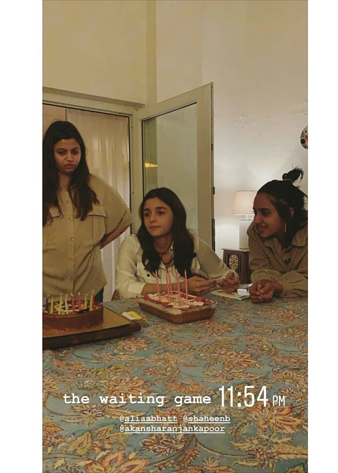 عليا بهات تحتفل بعيد ميلادها بشكل مختلف في هذا العام بسبب كورونا