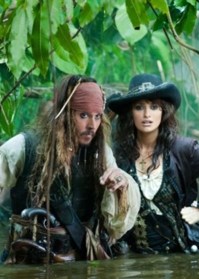 بينولبي كروز وجوني ديب 