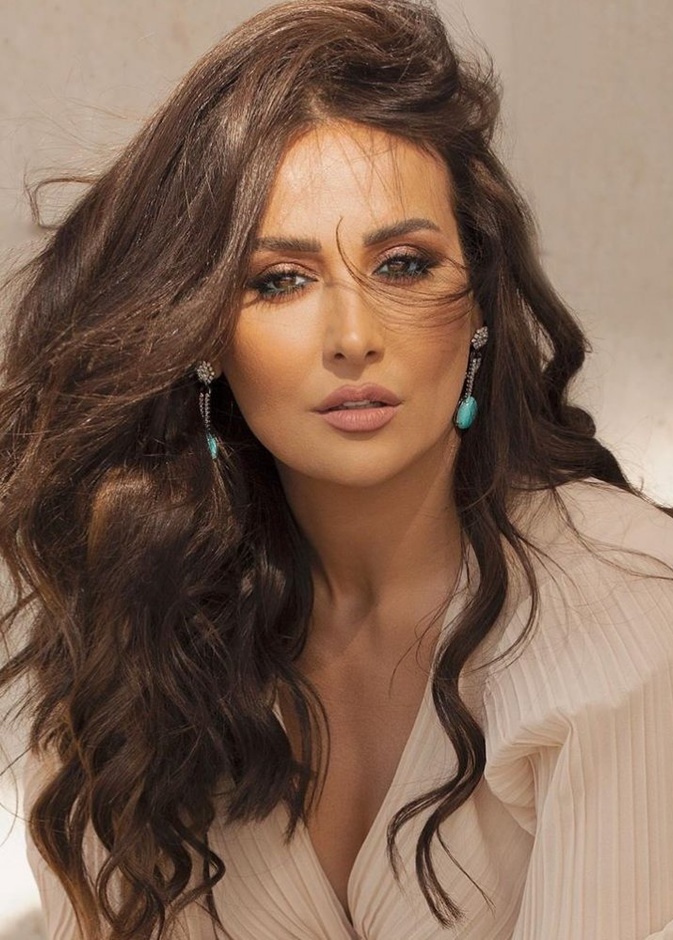 مكياج بسيط بأسلوب نادين نجيم