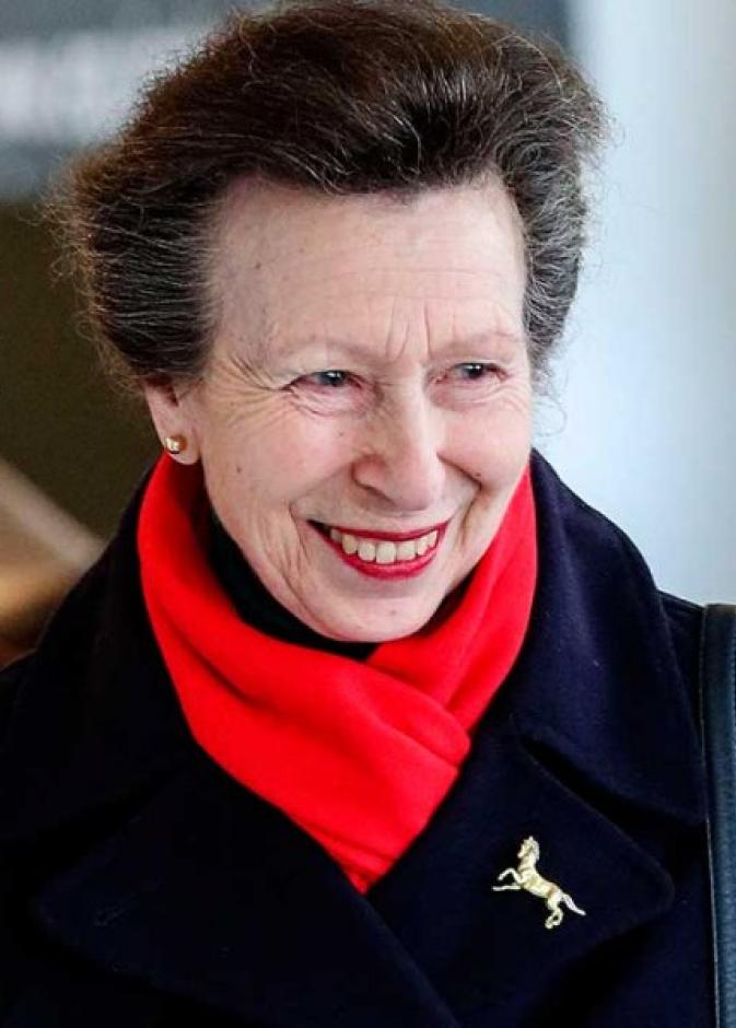 الأميرة آن مستمرة في أداء مهامها الرسمية