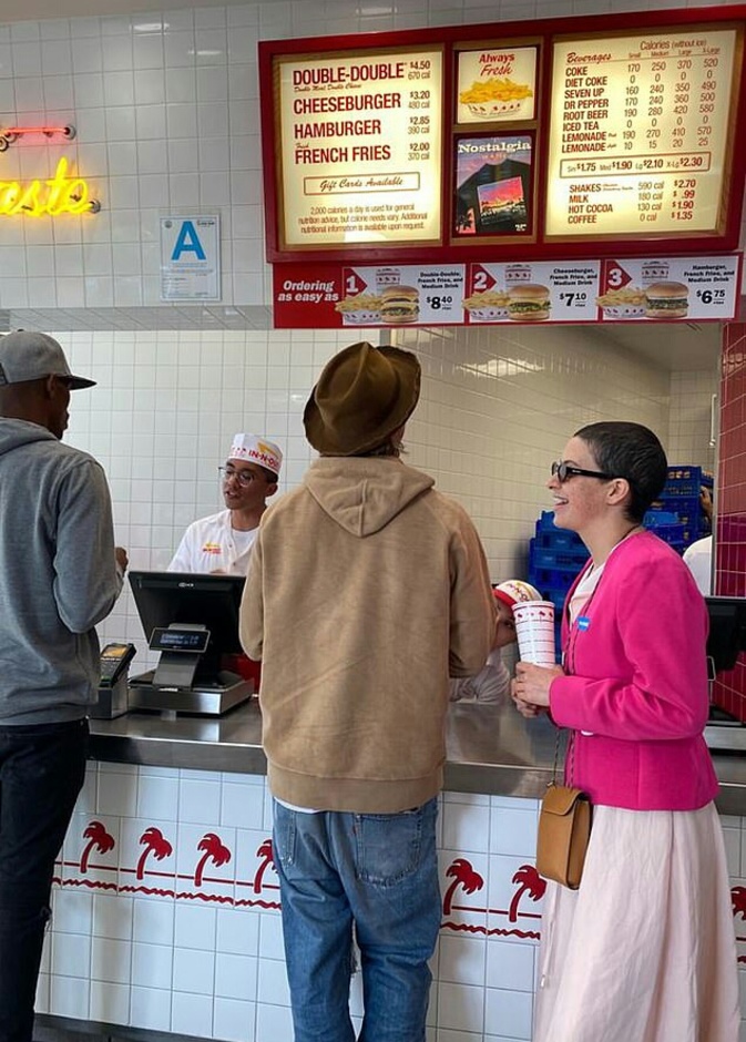 براد بيت و علياء شوكت 