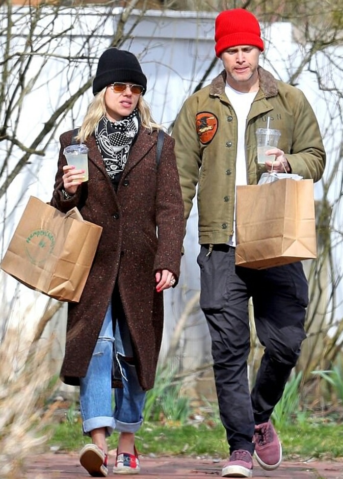 سكارليت جوهانسن و كولين جوست 