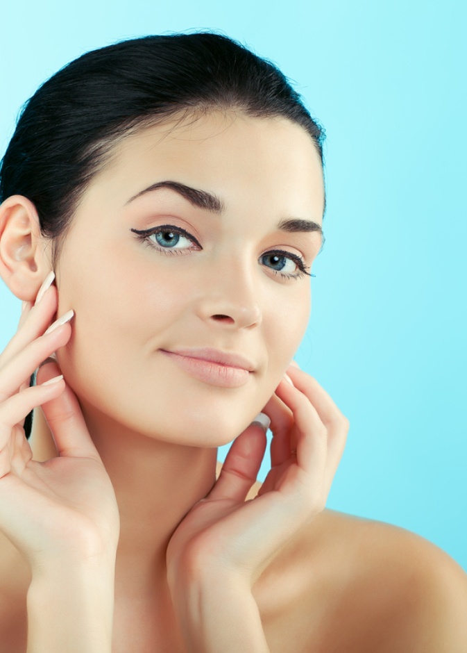 فوائد طين البحر الميت للعناية بالبشرة والشعر في يوم الام 2020