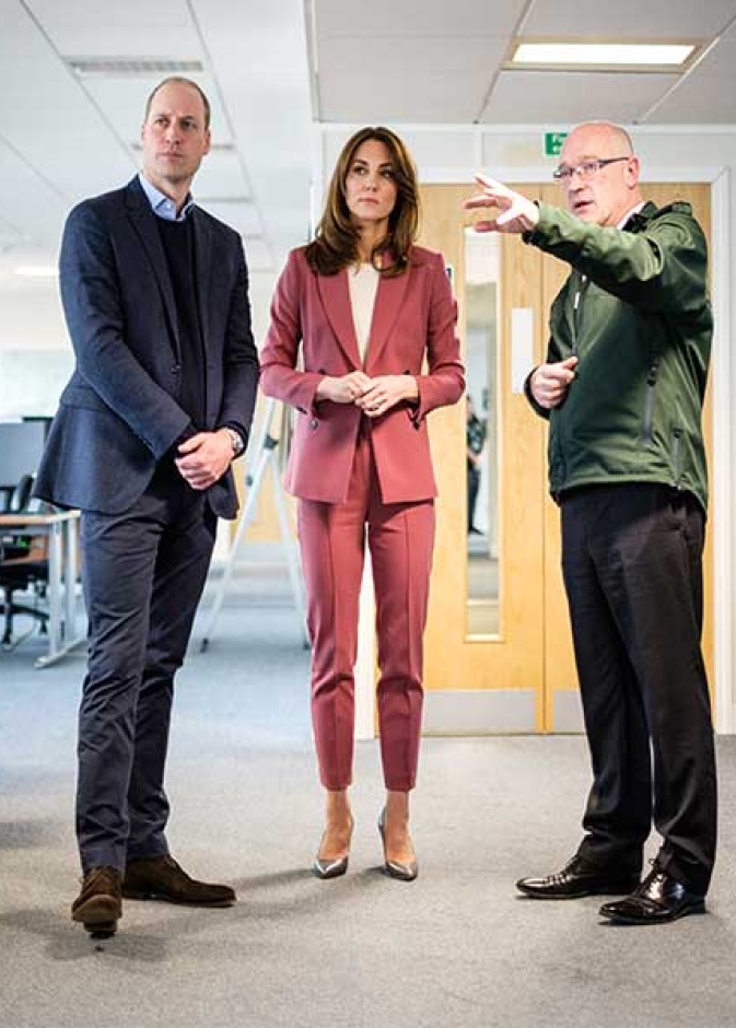 أناقة كيت ميدلتون بالوردي