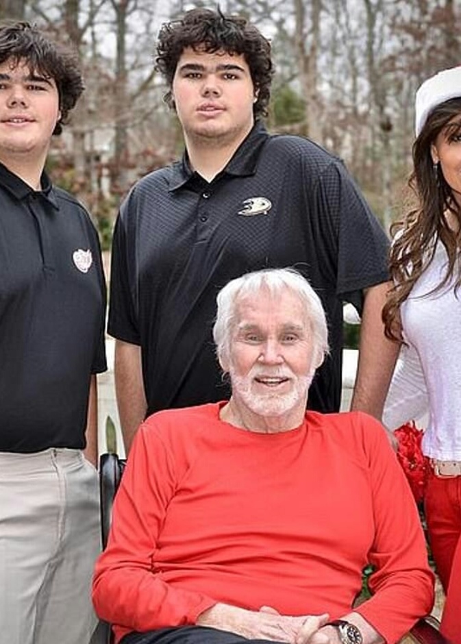 كيني روجرز و أسرته 