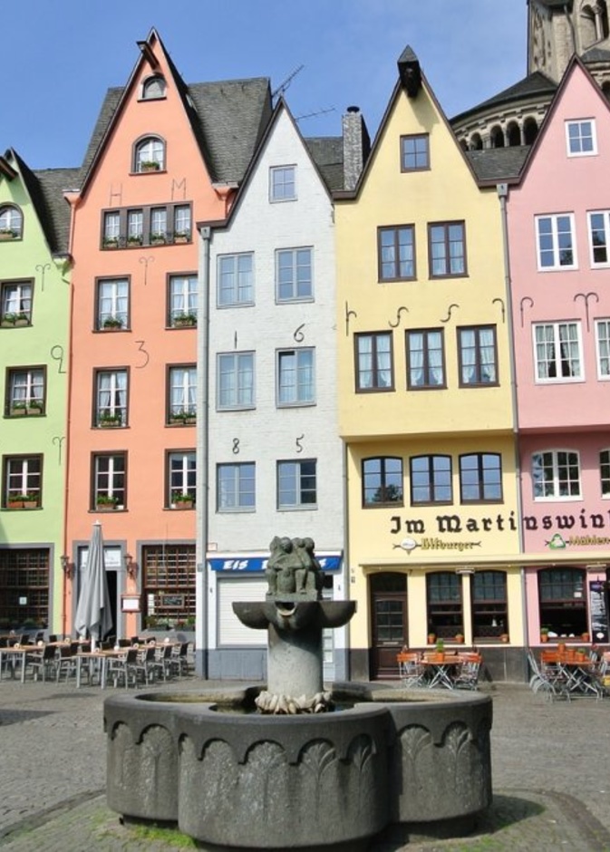  البلدة القديمة من أفضل أماكن سياحية في كولونيا