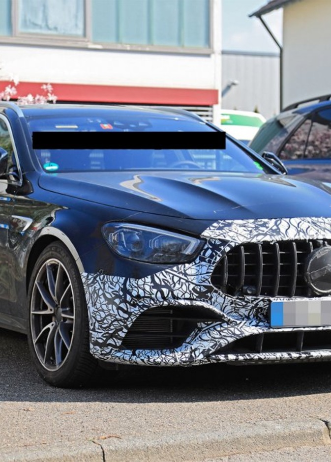 مرسيدس تطلق AMG A45 S أقوى السيارات الصغيرة في العالم