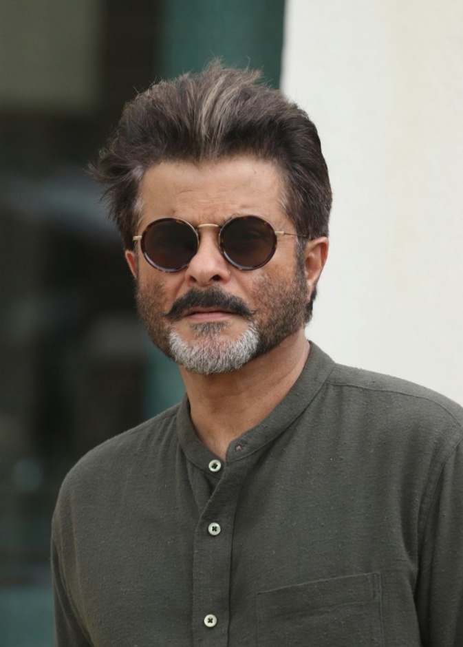 مشاهير بوليوود يعلقون على قرار إغلاق الهند للحد من عدوى كورونا