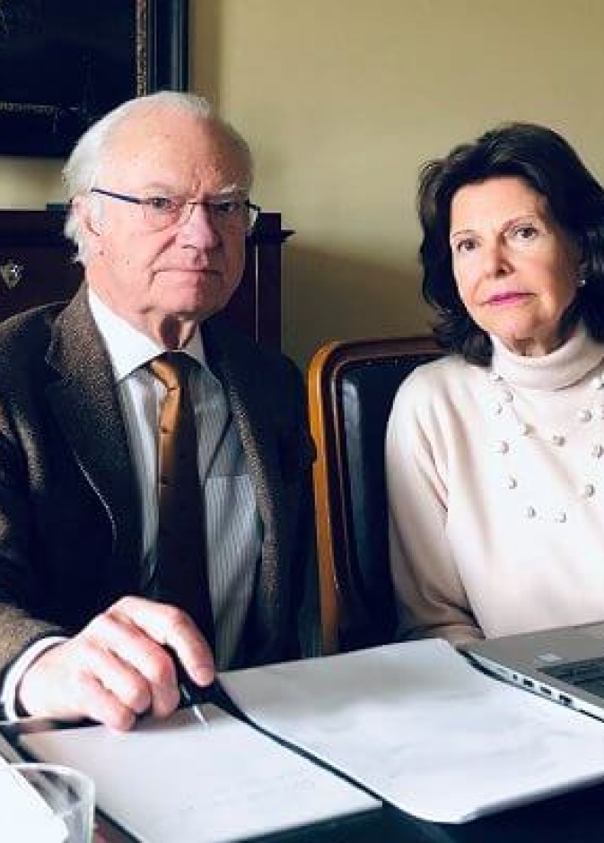 ملك وملكة السويد يشاركان في اجتماع رقمي