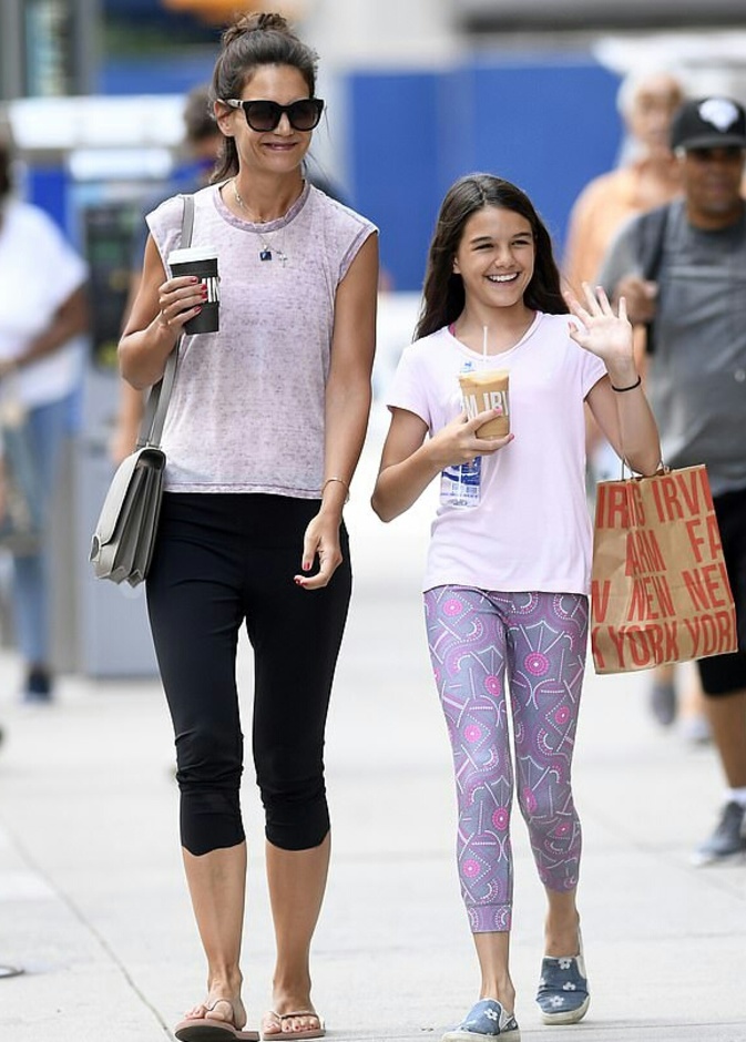 كاتي هولمز و سوري كروز 