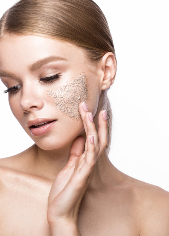 قومي بتقشير بشرتك مرة أسبوعياً