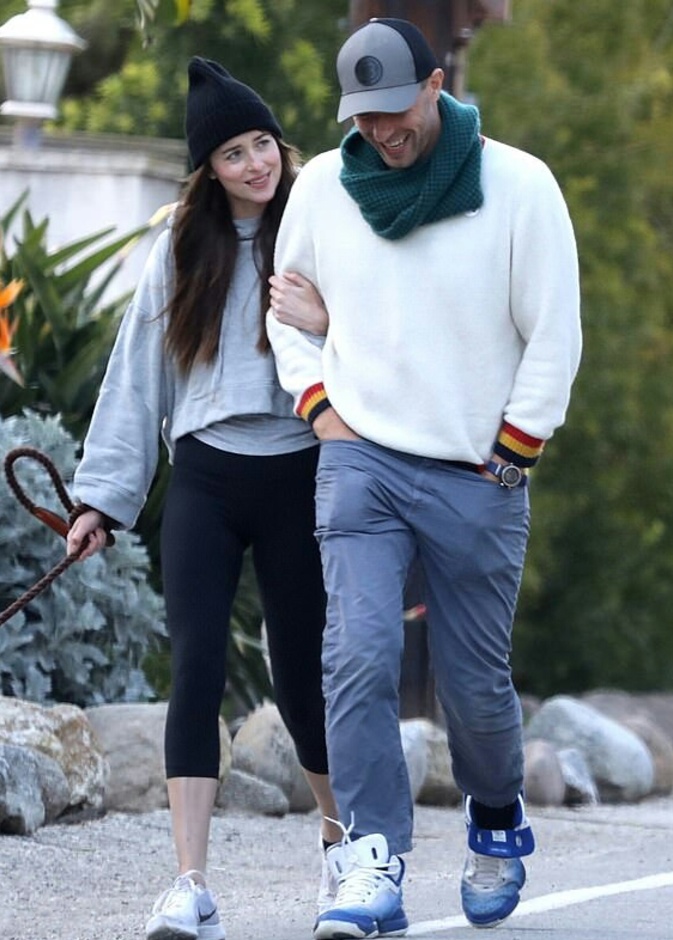 داكوتا جونسون و كريس مارتن 