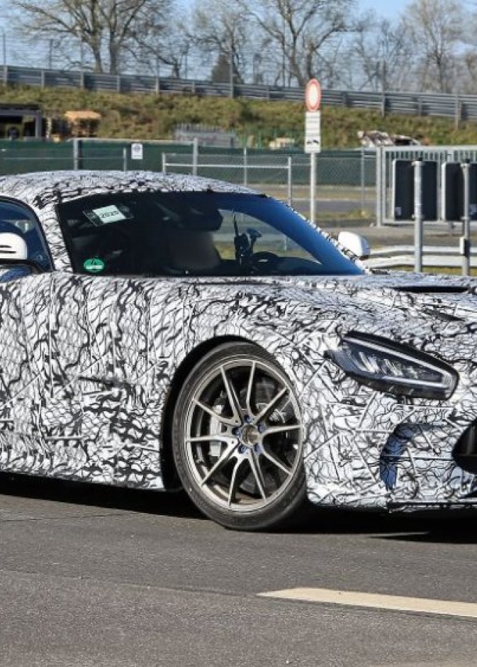 محرك كهربائي ونسخة كهربائية متوقعة