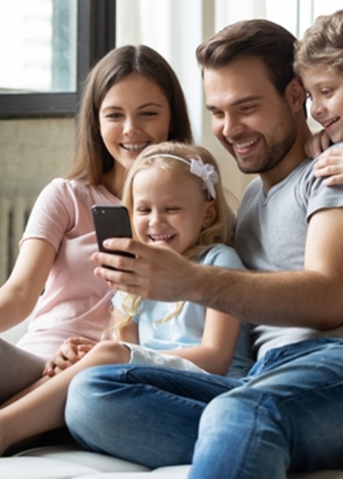 كيف يستطيع الآباء تكوين صداقة مع الأبناء أثناء الحجر المنزلي