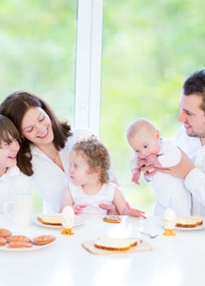 كيف يمكن للأم الإستفادة من الحجر المنزلي لتعزيز صحة أطفالها