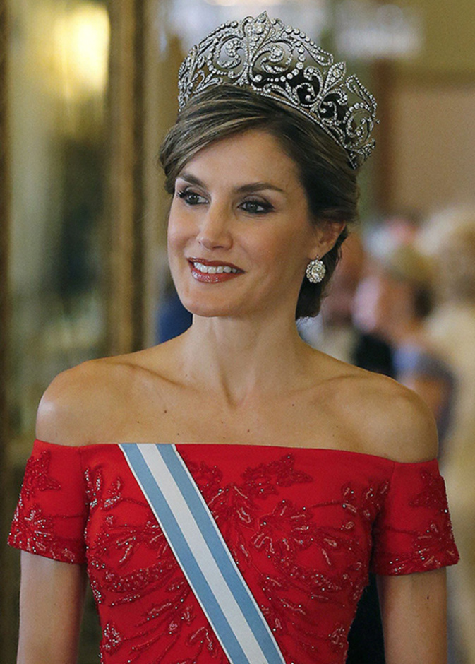 من داخل صندوق مجوهراتها.. أي القطع التي تحتل مكانة في قلب الملكة ليتيزيا؟