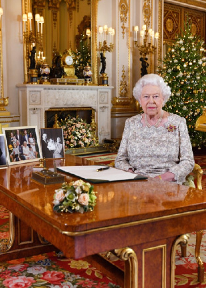 الملكة صورت الخطاب تحت إجراءات طبية مشددة