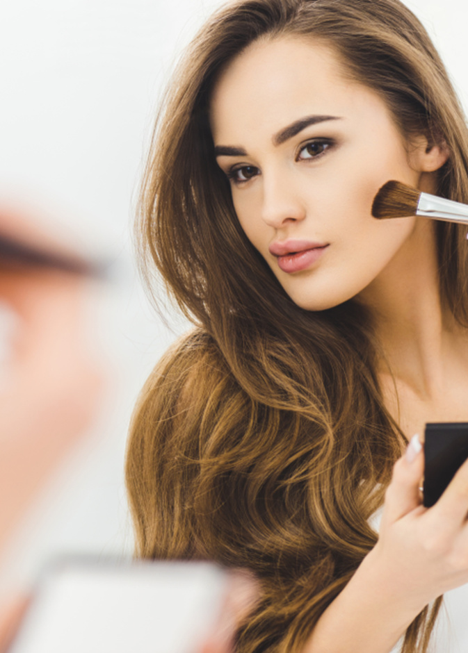 طريقة عمل مكياج خفيف وبسيط اثناء الحجر المنزلي