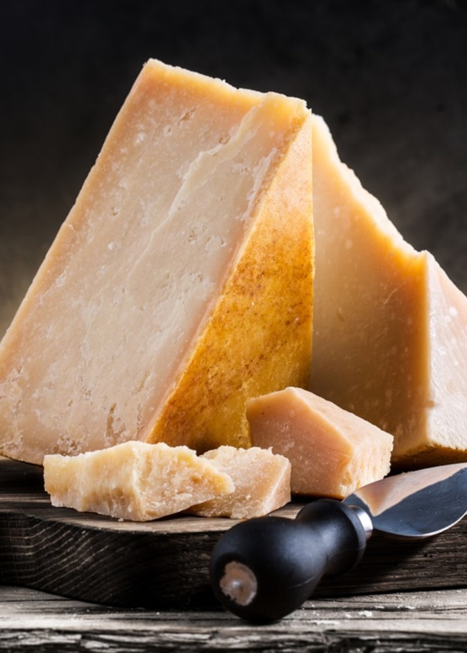 جبن بارميجيانو ريجيانو المعروف بجبن البارميزان