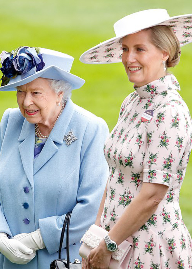 كونتيسة وسكس رفيقة شبه دائمة لملكة بريطانيا