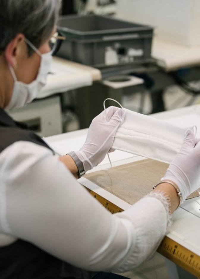 Louis Vuitton تُطلق عملية إنتاج مئات الآلاف من الأقنعة 