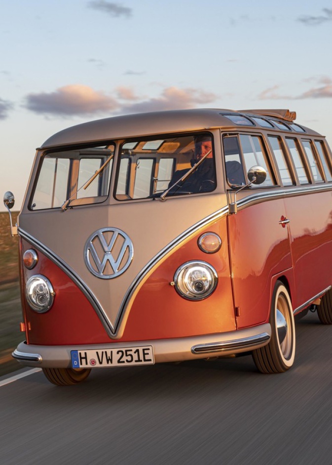 فولكس فاغن تجدد سيارة T1 Samba