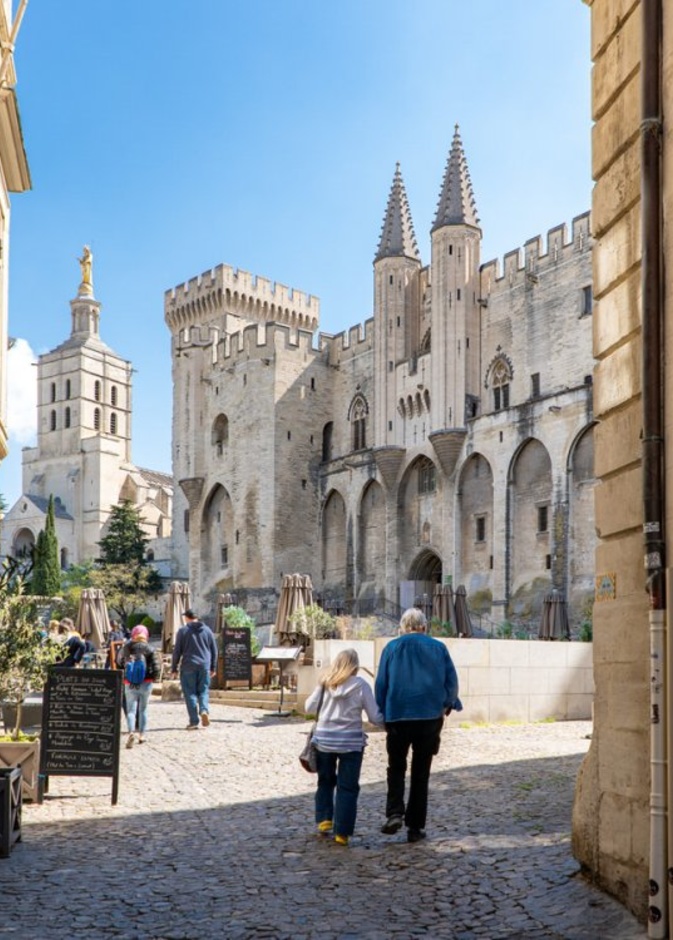 أجمل العطلات في أفنيون من اجمل مدن فرنسا