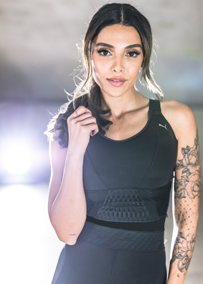 خبيرة الموضة واللياقة البدنية Yalda Golsharifi